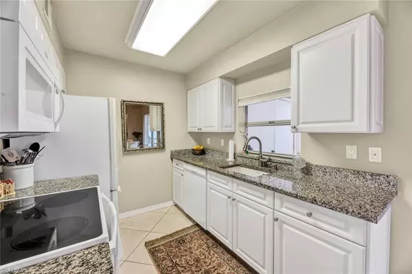 Naples, FL 34105,279 Quail Forest BLVD #113