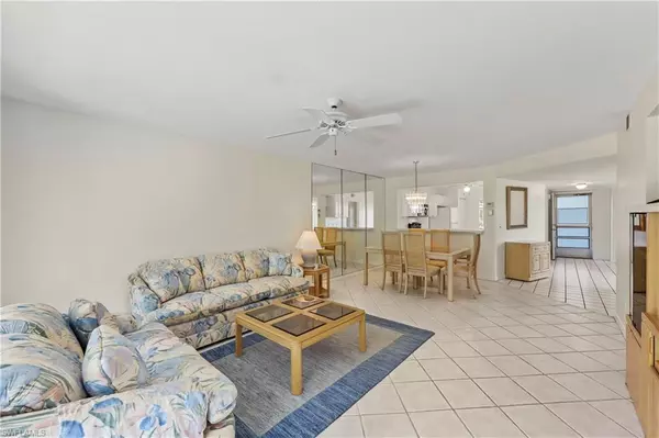 Naples, FL 34104,196 Belina DR #7