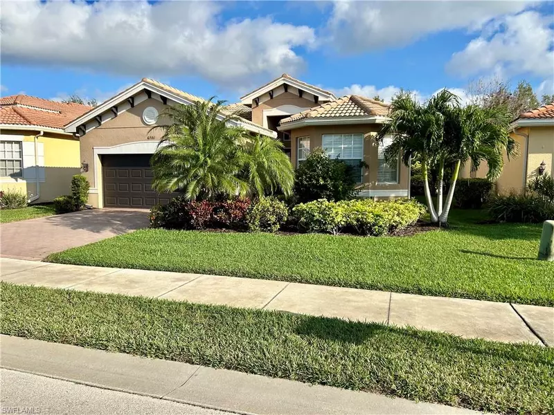 6701 Marbella LN, Naples, FL 34105