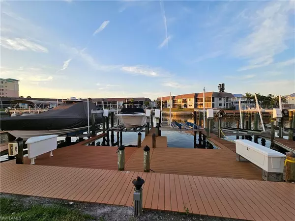 Fort Myers Beach, FL 33931,Hibiscus Boat Dock #68 LN