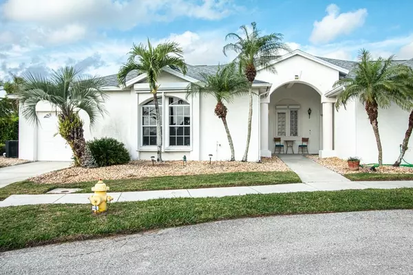 622 Mirror Lakes Falls CT, Lehigh Acres, FL 33974