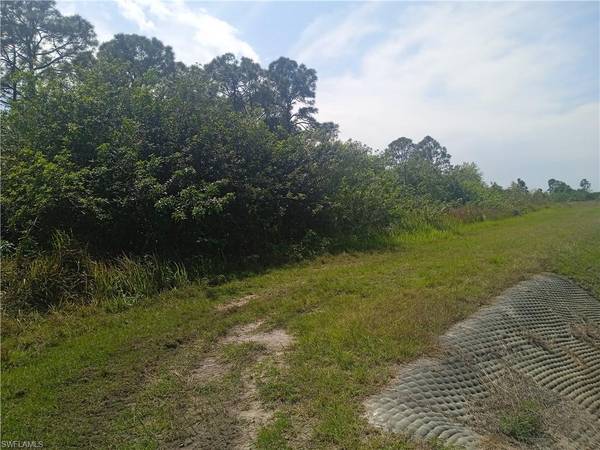 2800 28th ST W, Lehigh Acres, FL 33971