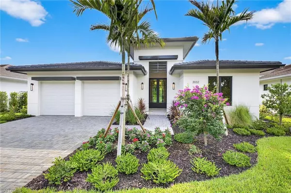 2032 Cambridge Park DR, Naples, FL 34109