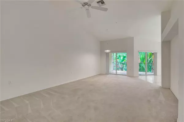 Naples, FL 34105,3260 Douglas DR #2-204