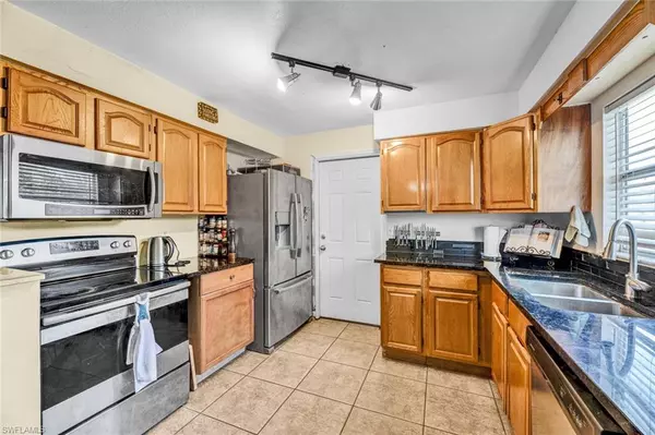 Lehigh Acres, FL 33936,425 Morgan CIR S