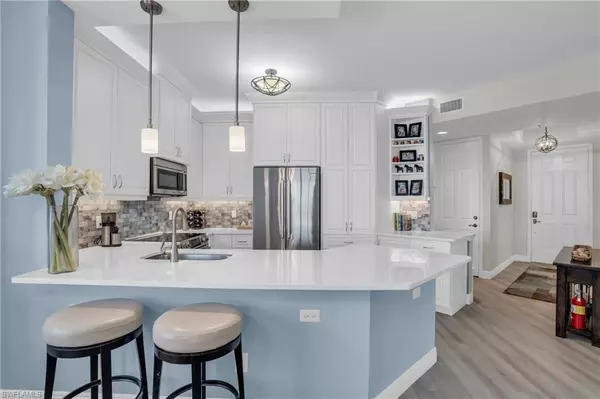 Naples, FL 34108,400 Flagship DR #608