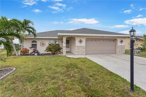 2540 Shelby PKWY, Cape Coral, FL 33904