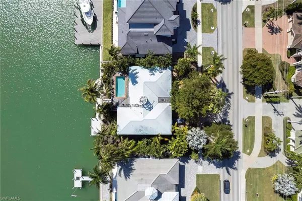 Marco Island, FL 34145,1293 Winterberry DR