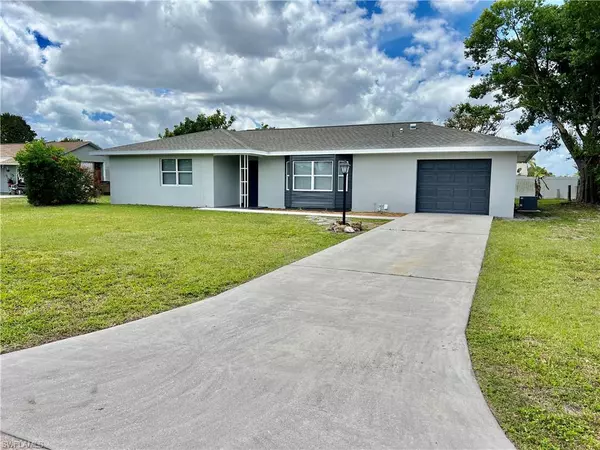 Lehigh Acres, FL 33936,117 Contee DR