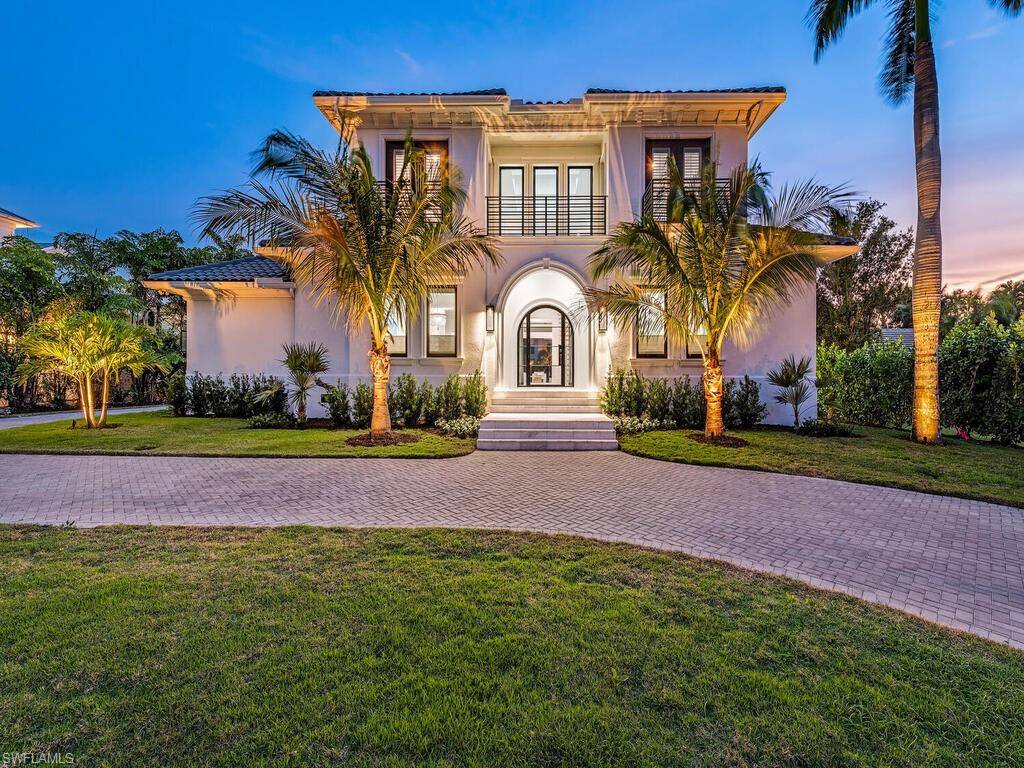 282 Bahia PT, Naples, FL 34103