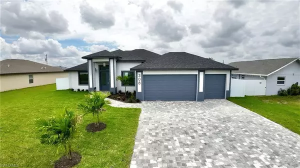 308 NE 7th TER, Cape Coral, FL 33909