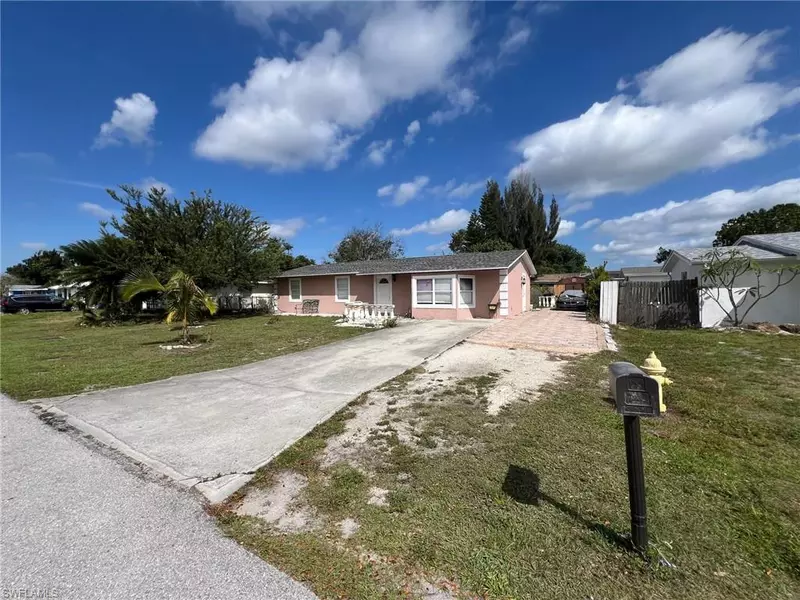 1116 Gifford AVE S, Lehigh Acres, FL 33936