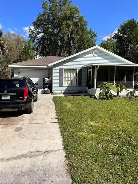 2597 CR 426F, Lake Panasoffkee, FL 33538