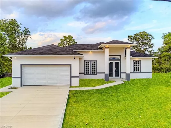 105 E 15th ST, Lehigh Acres, FL 33972