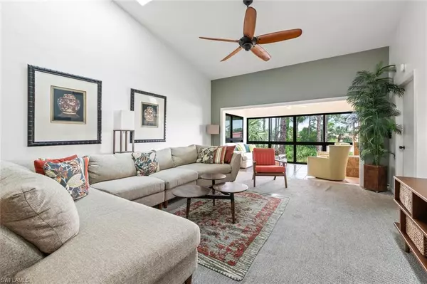 Naples, FL 34110,325 Bay Forest DR #202