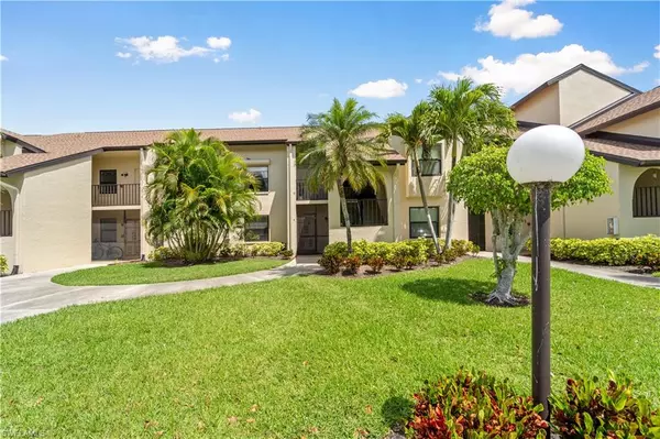 Fort Myers, FL 33919,8595 Charter Club CIR #10