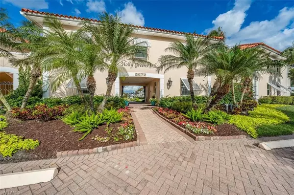 Naples, FL 34103,3070 Gulf Shore BLVD N #104