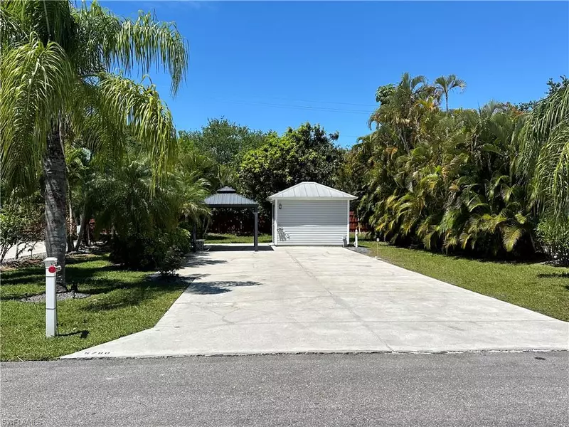 5780 Maplewood CT, Fort Myers, FL 33905