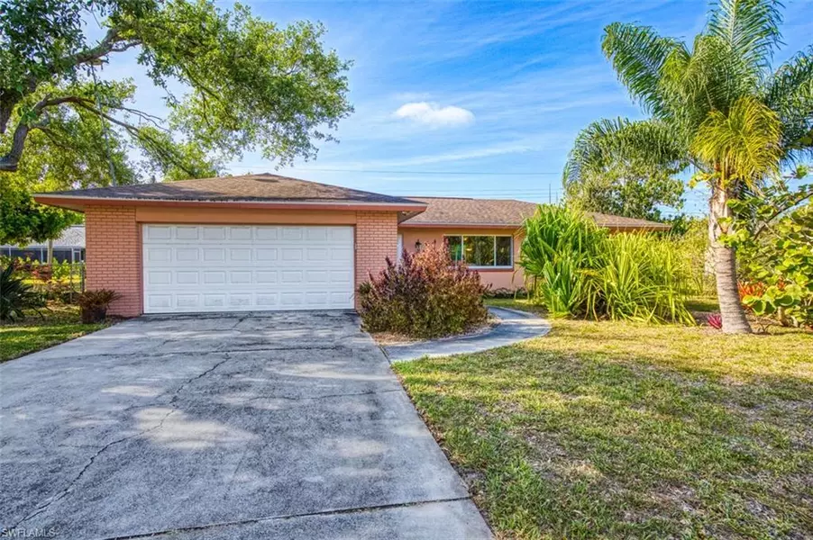 2230 Flora AVE, Fort Myers, FL 33907