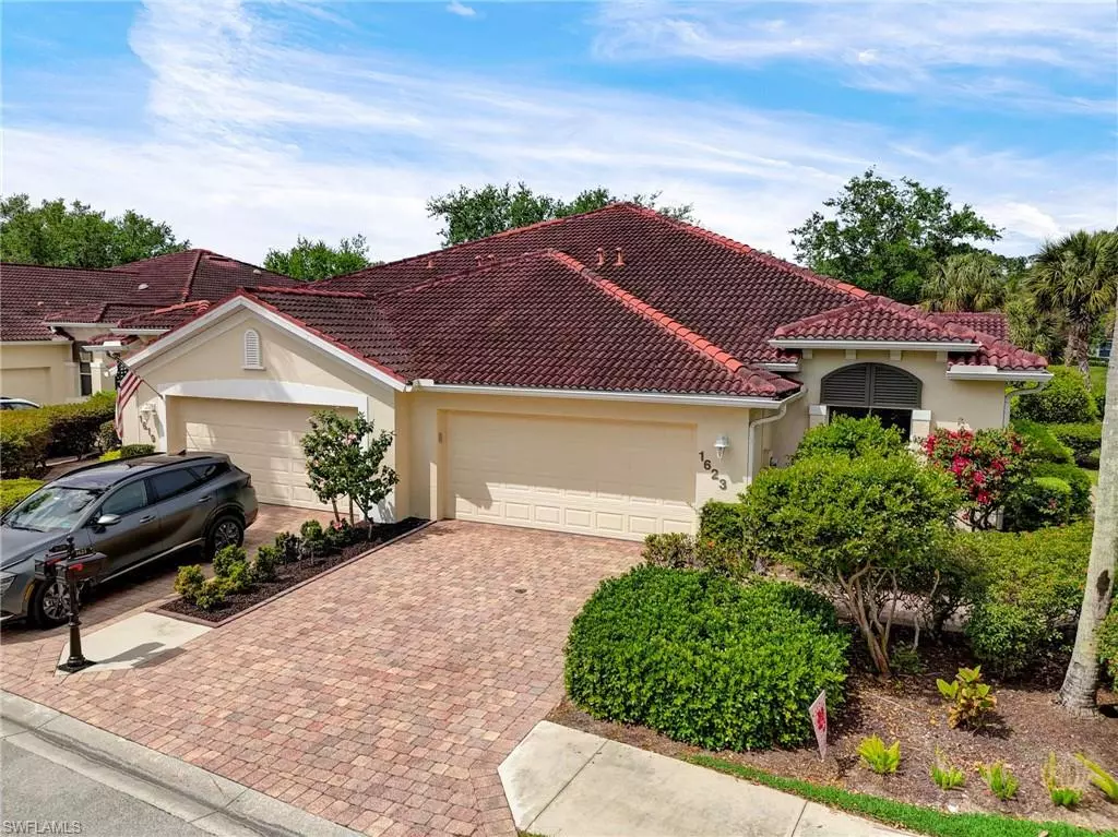 Naples, FL 34119,1623 Cayman CT #24