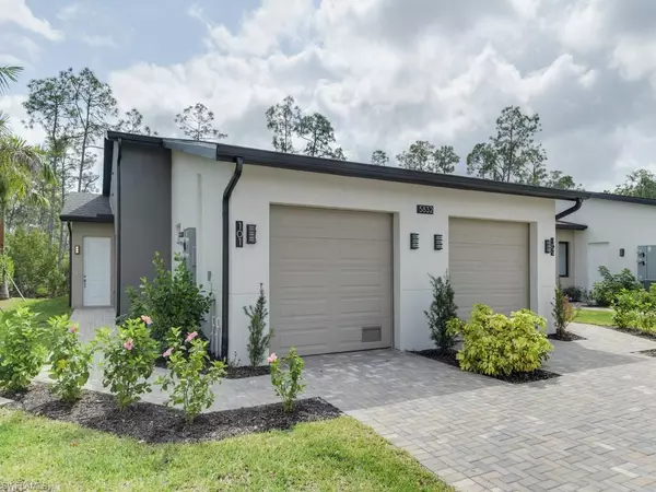 Naples, FL 34112,5832 Jasper Way #102