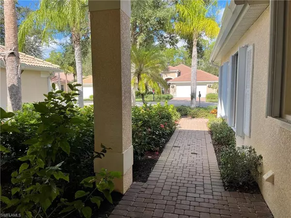 Naples, FL 34110,6474 Waverly Green WAY