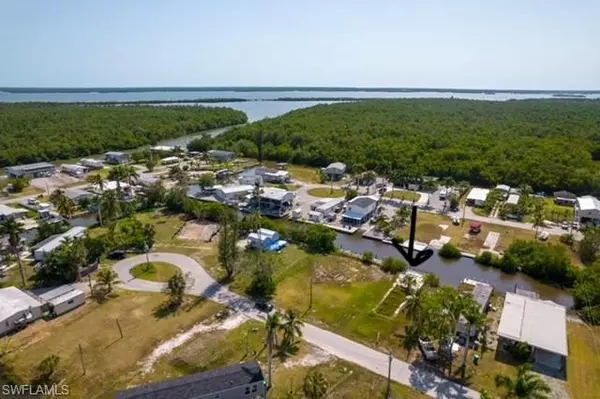 Everglades City, FL 34139,122 Cardinal CT