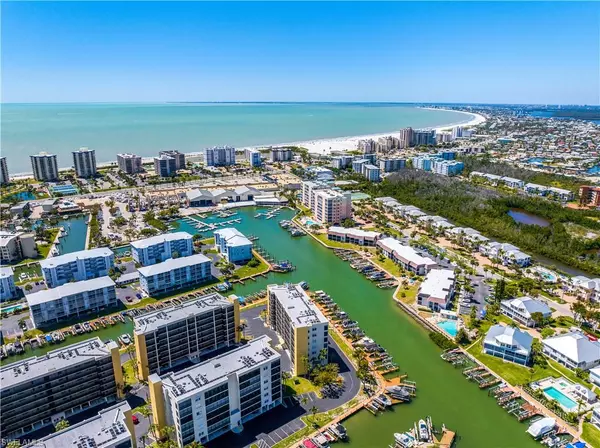 Fort Myers Beach, FL 33931,4451 Bay Beach LN N #454