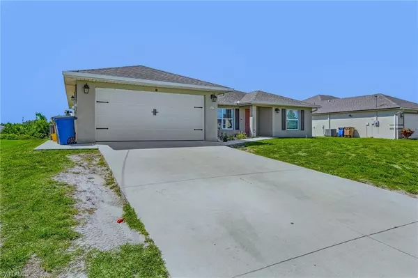 3807 2nd ST SW, Lehigh Acres, FL 33976