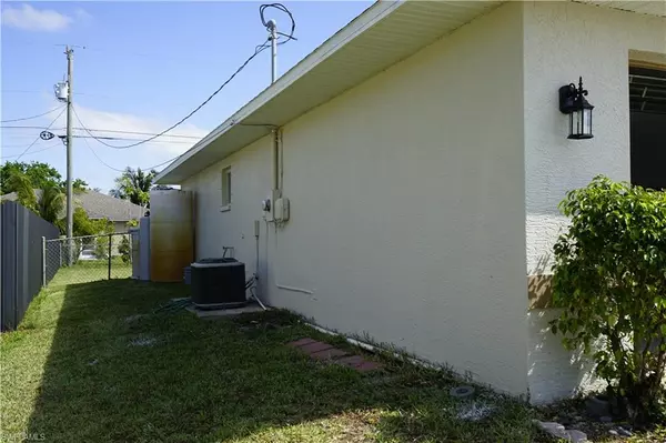 Cape Coral, FL 33909,1729 NE 22nd ST