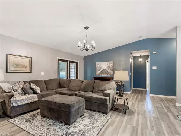 Lehigh Acres, FL 33971,4309 6th ST W