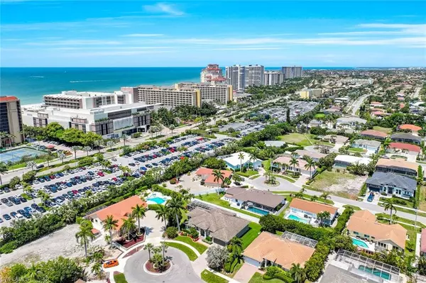 Marco Island, FL 34145,910 Montego CT