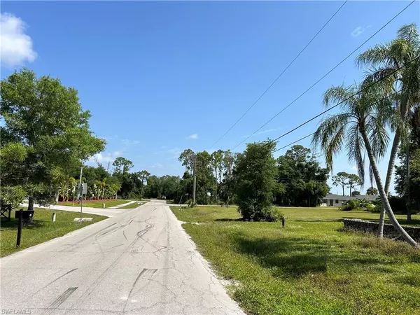 North Fort Myers, FL 33917,4400 Ruthann CT