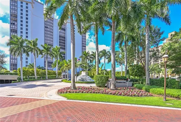 Naples, FL 34108,8665 Bay Colony DR #1401