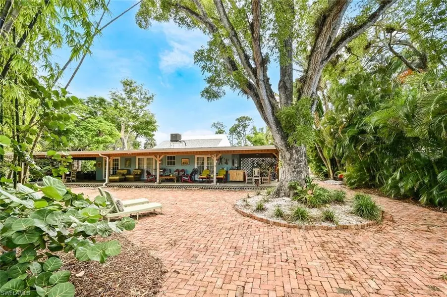 3113 Basin ST, Naples, FL 34112