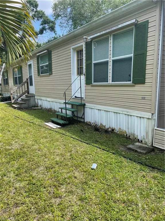 North Fort Myers, FL 33917,2635 Zoysia LN