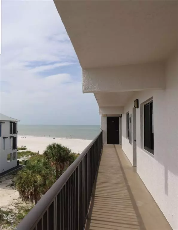 Fort Myers Beach, FL 33931,2088 Estero BLVD #4D