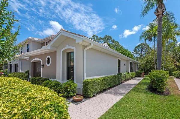 Naples, FL 34104,7670 Meadow Lakes DR #1504