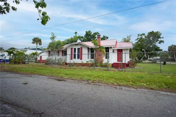 1147 Rose AVE, Fort Myers, FL 33916