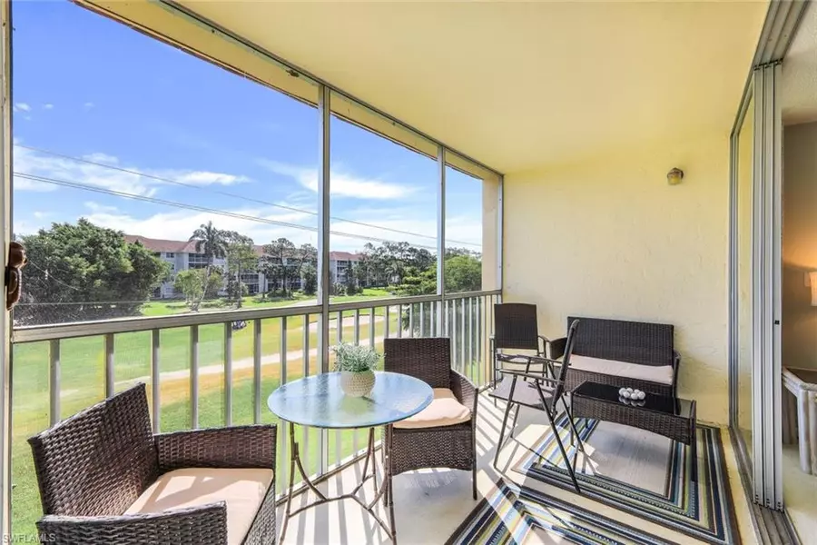 1083 Forest Lakes DR #307, Naples, FL 34105