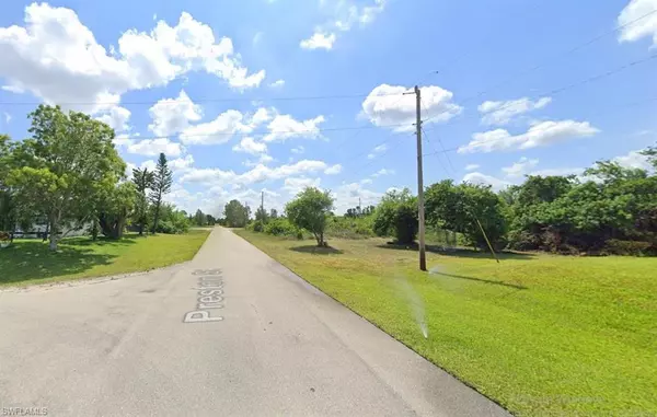 Lehigh Acres, FL 33974,154 Preston ST