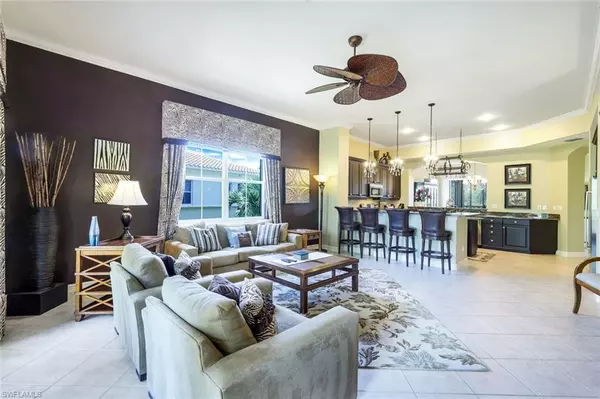 Naples, FL 34109,2826 Tiburon BLVD E #103