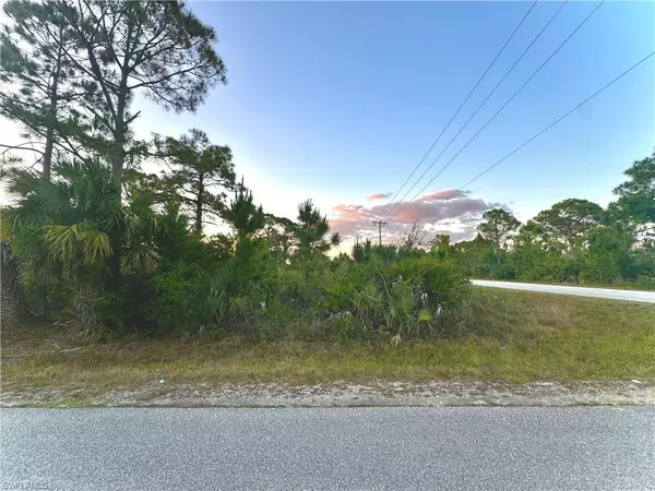 3200 36th ST W, Lehigh Acres, FL 33971