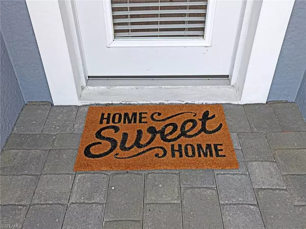 Fort Myers, FL 33966,7572 Cypress Walk DR