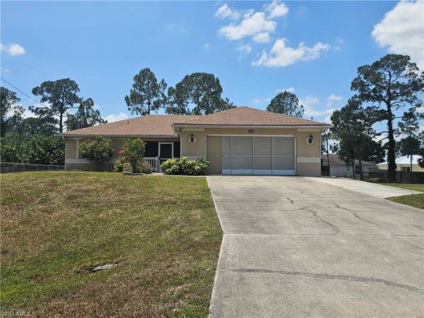 113 Greenbriar BLVD, Lehigh Acres, FL 33972