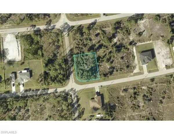 733 Phelps ST E, Lehigh Acres, FL 33974