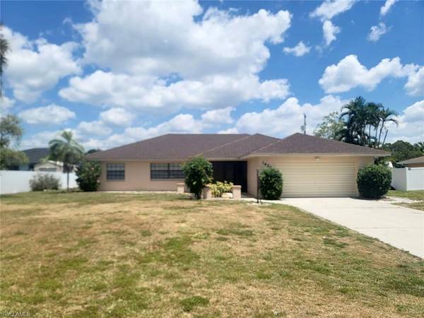 1624 Country Club PKWY, Lehigh Acres, FL 33936