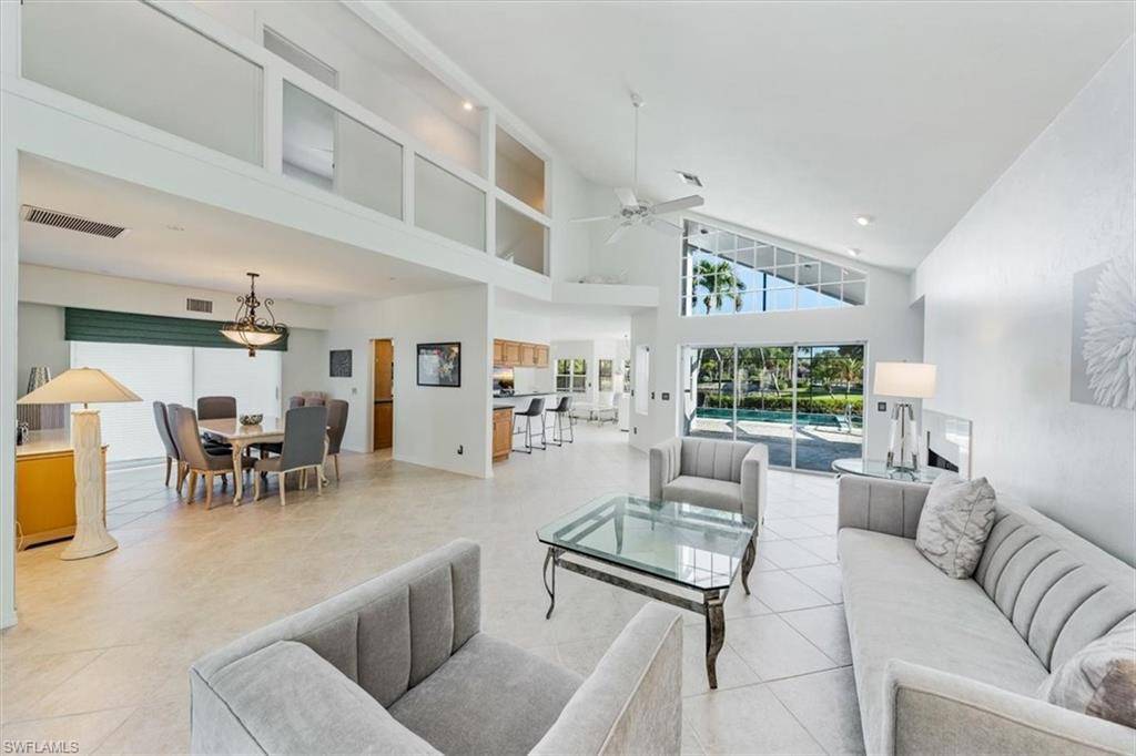 522 Cormorant CV, Naples, FL 34113