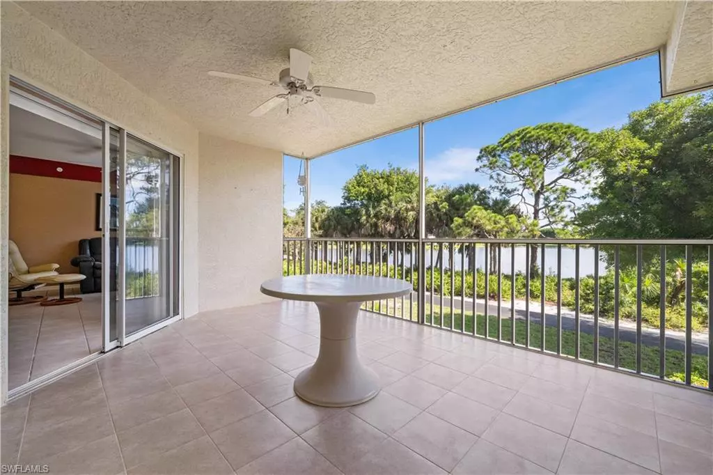 Naples, FL 34110,15525 Cedarwood LN #202