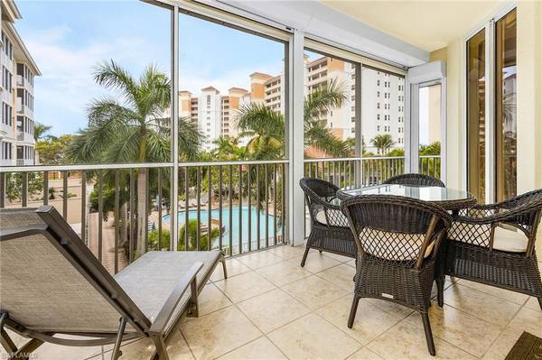 Naples, FL 34108,460 LAUNCH CIR #301